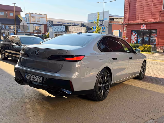 BMW 7 серії - зображення 4
