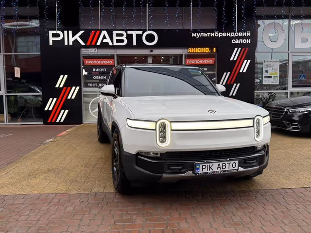 Rivian R1S - зображення 1