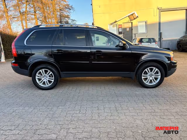 Volvo XC90 - фото 8