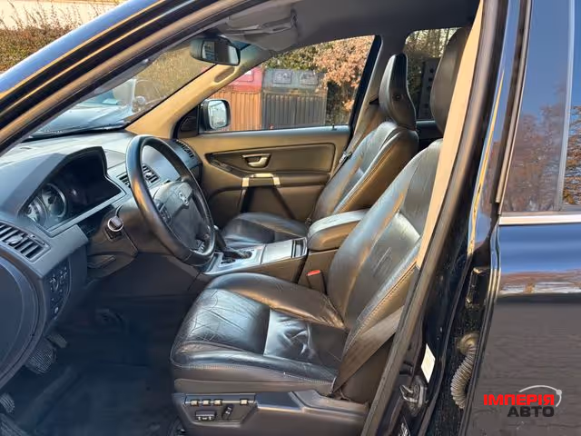 Volvo XC90 - фото 16