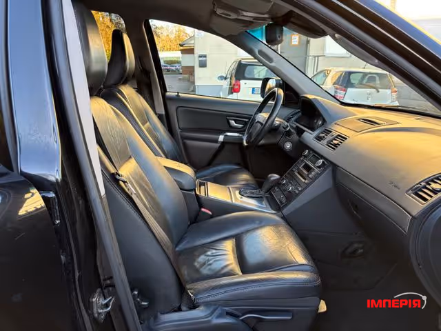 Volvo XC90 - фото 15