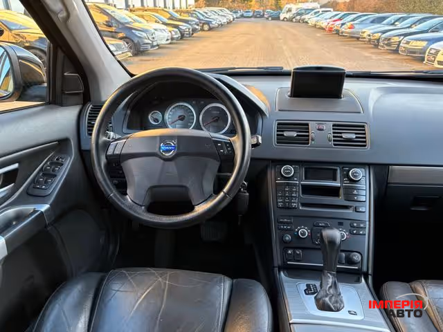 Volvo XC90 - фото 17
