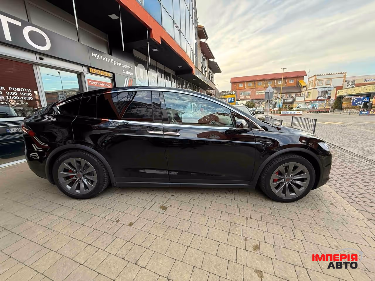 Tesla Model X - фото 3