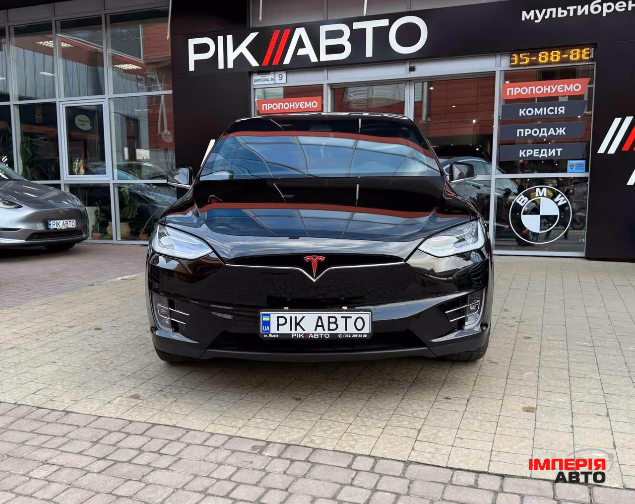 Tesla Model X - фото 1