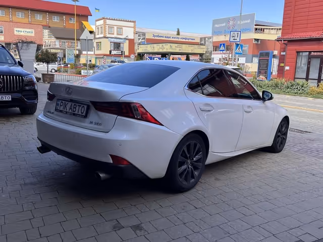 Lexus IS - зображення 4