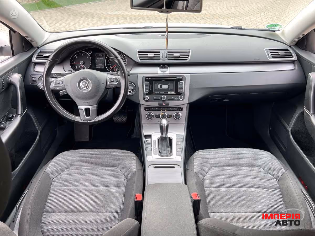 Volkswagen Passat - фото 4