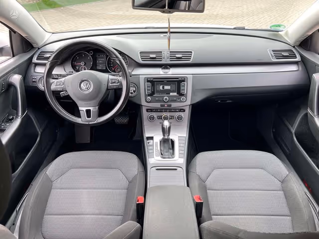 Volkswagen Passat - зображення 4