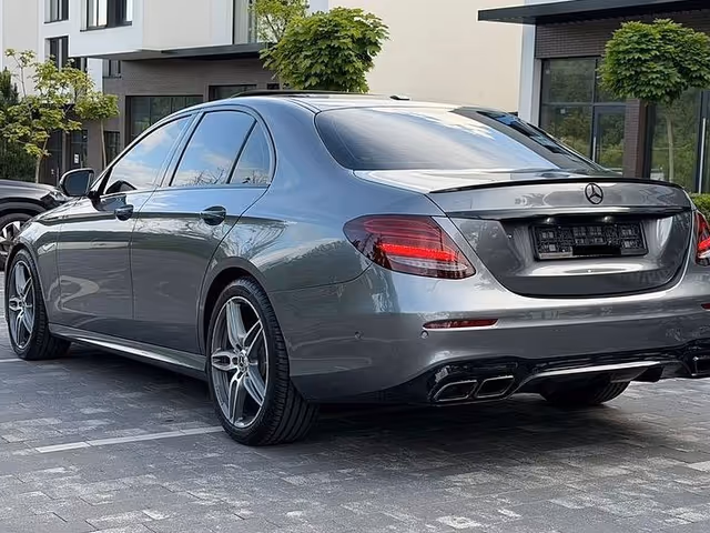 Mercedes-Benz E-Класс - зображення 3
