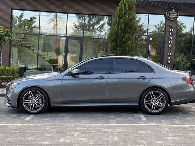 Mercedes-Benz E-Класс - зображення 4