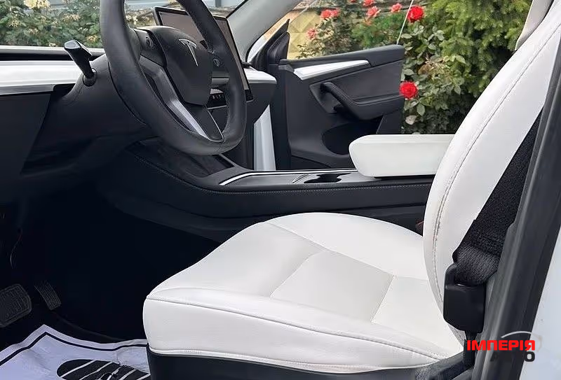 Tesla Model Y - фото 6