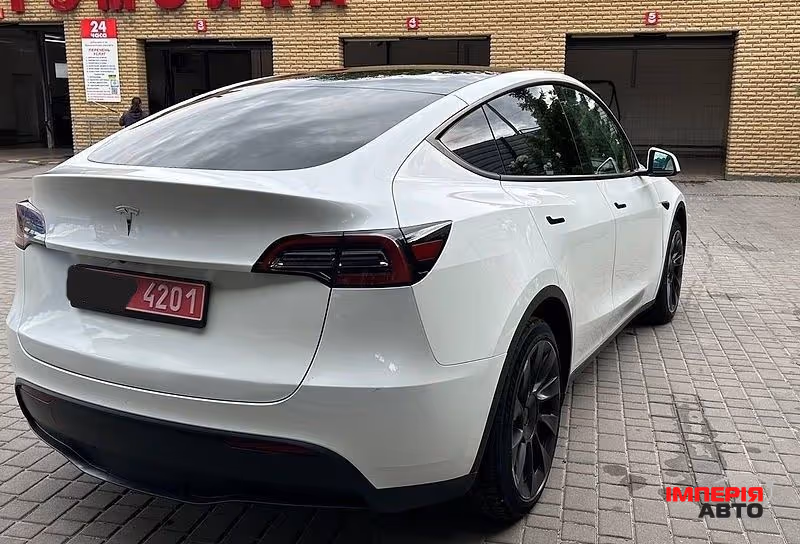 Tesla Model Y - фото 3