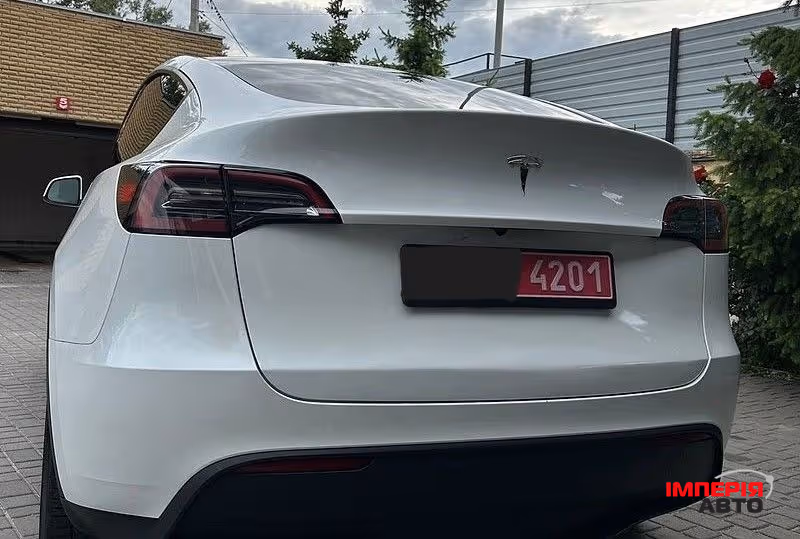 Tesla Model Y - фото 2
