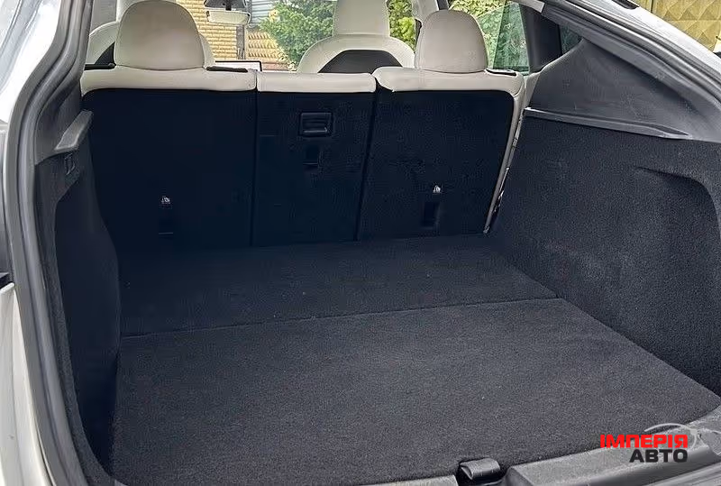 Tesla Model Y - фото 9