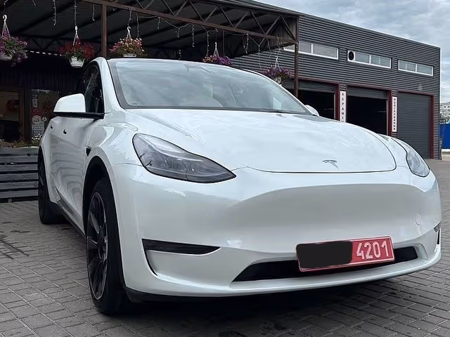 Tesla Model Y - зображення 4