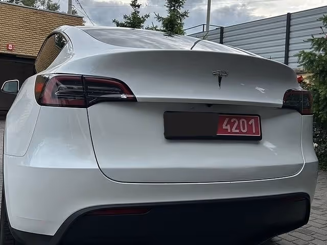 Tesla Model Y - зображення 2