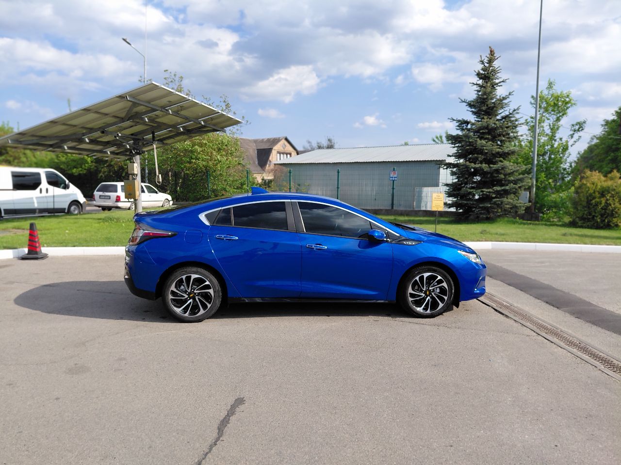 Chevrolet Volt - фото 2