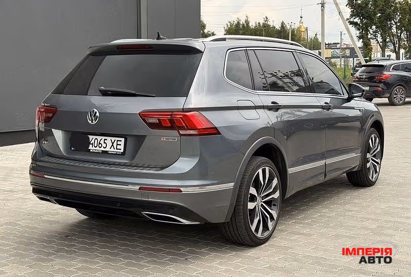 Volkswagen Tiguan - фото 4