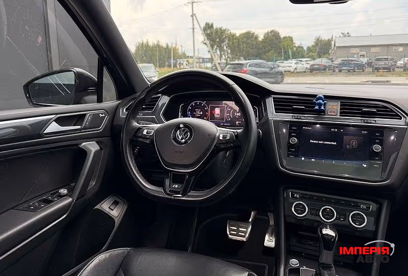 Volkswagen Tiguan - фото 6
