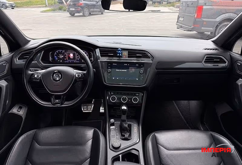Volkswagen Tiguan - фото 7