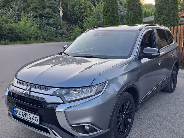 Mitsubishi Outlander - зображення 1