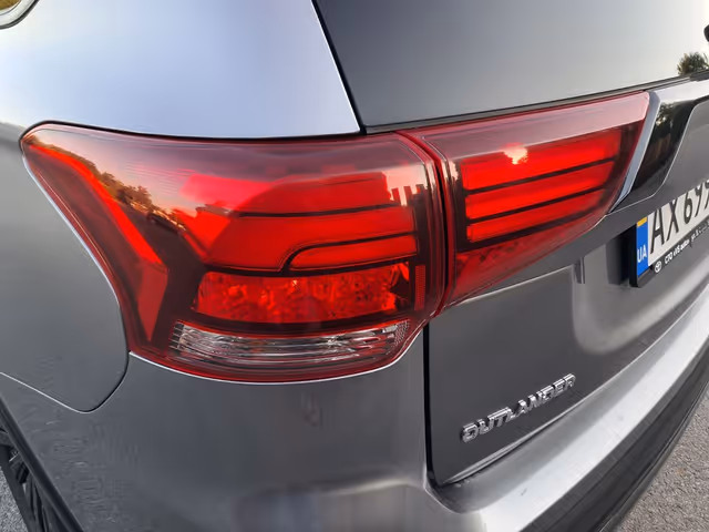 Mitsubishi Outlander - зображення 5