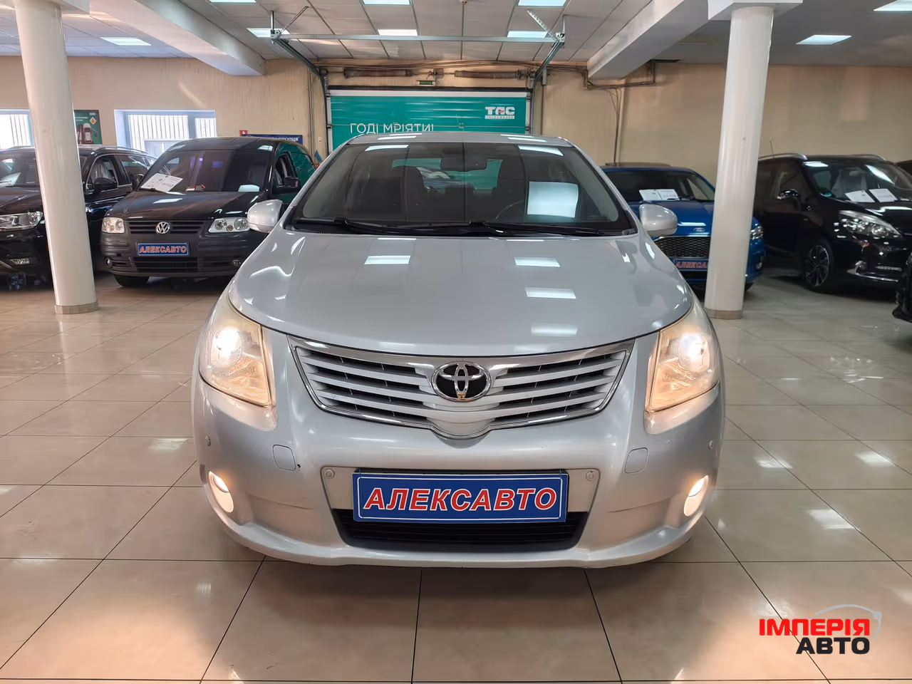 Toyota Avensis - фото 7