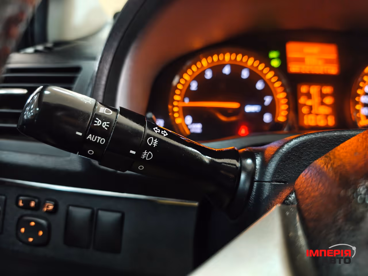 Toyota Avensis - фото 17