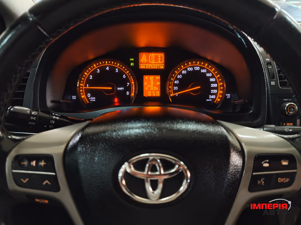 Toyota Avensis - фото 19