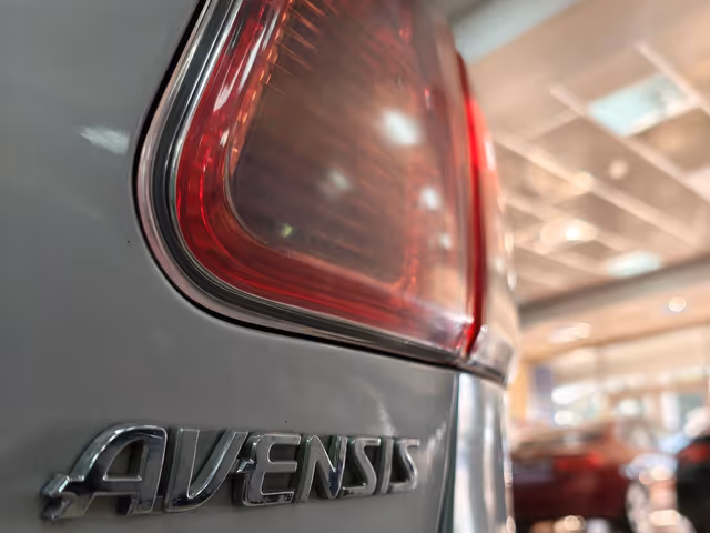 Toyota Avensis - зображення 3