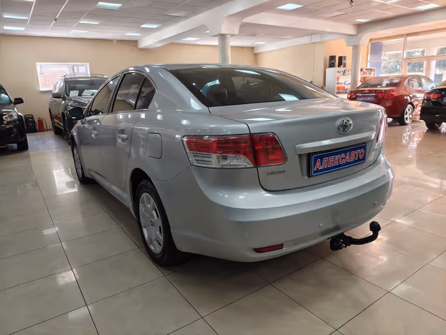 Toyota Avensis - зображення 2