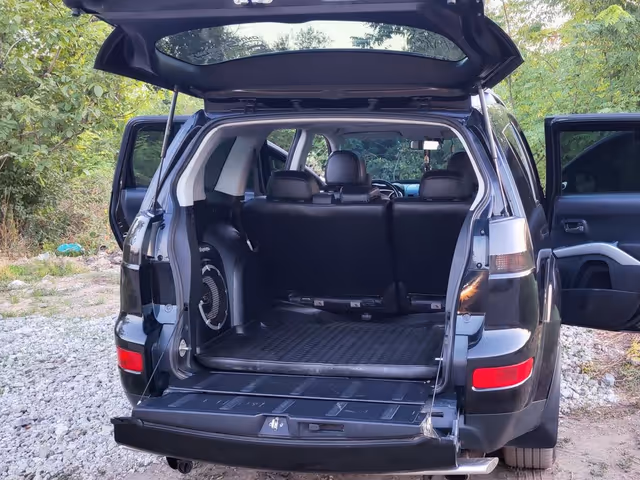 Mitsubishi Outlander - зображення 4