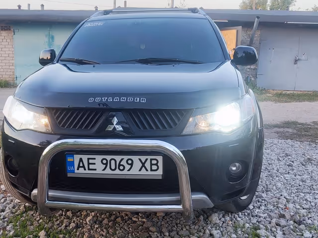 Mitsubishi Outlander - зображення 1