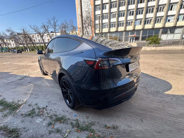 Tesla Model Y - зображення 3