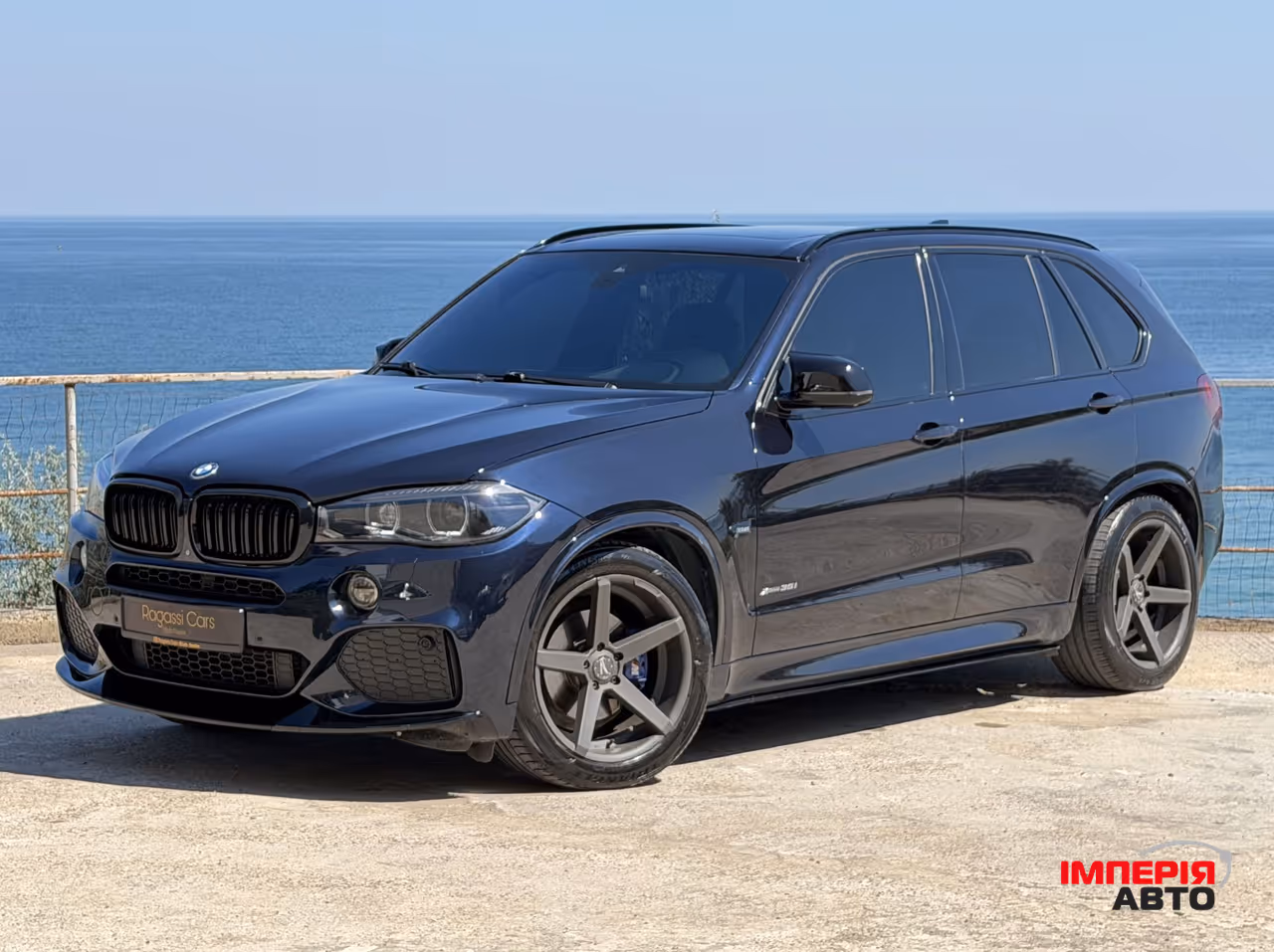 BMW X5 - фото 1