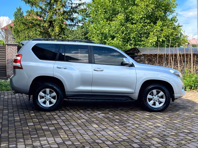 Toyota Land Cruiser Prado - зображення 3
