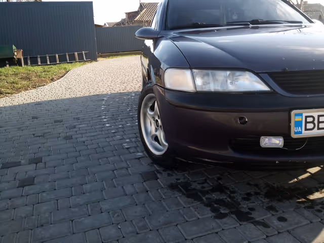 Opel Vectra - зображення 1