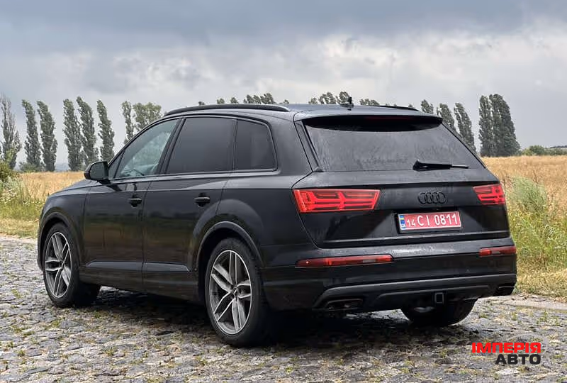 Audi Q7 - фото 4