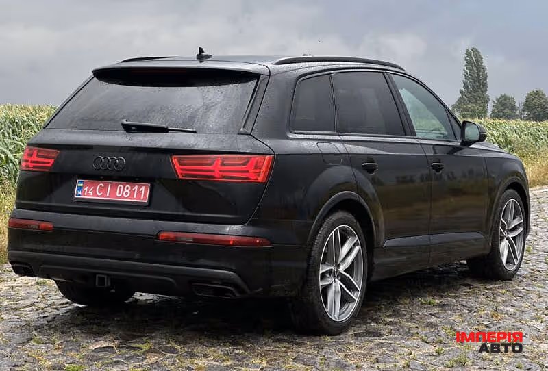 Audi Q7 - фото 6