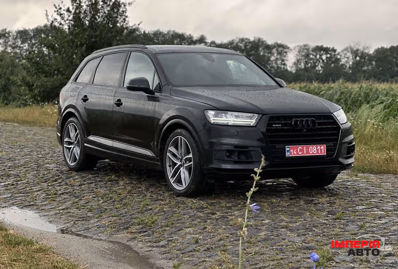 Audi Q7 - фото 1