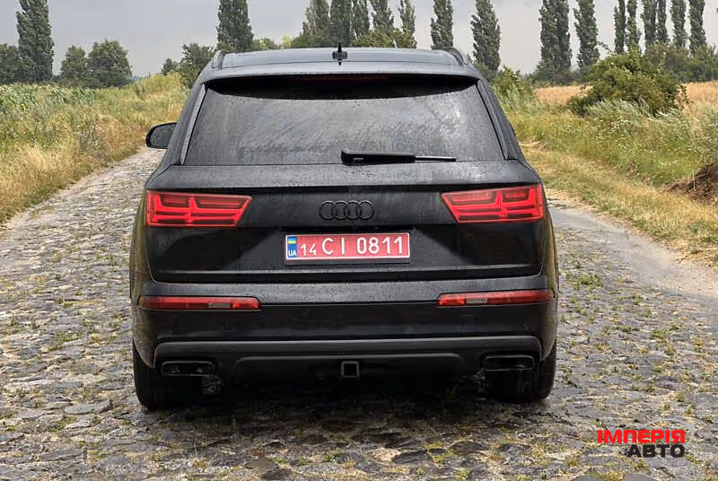 Audi Q7 - фото 5