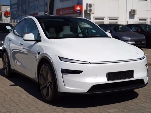 Tesla Model Y - зображення 2