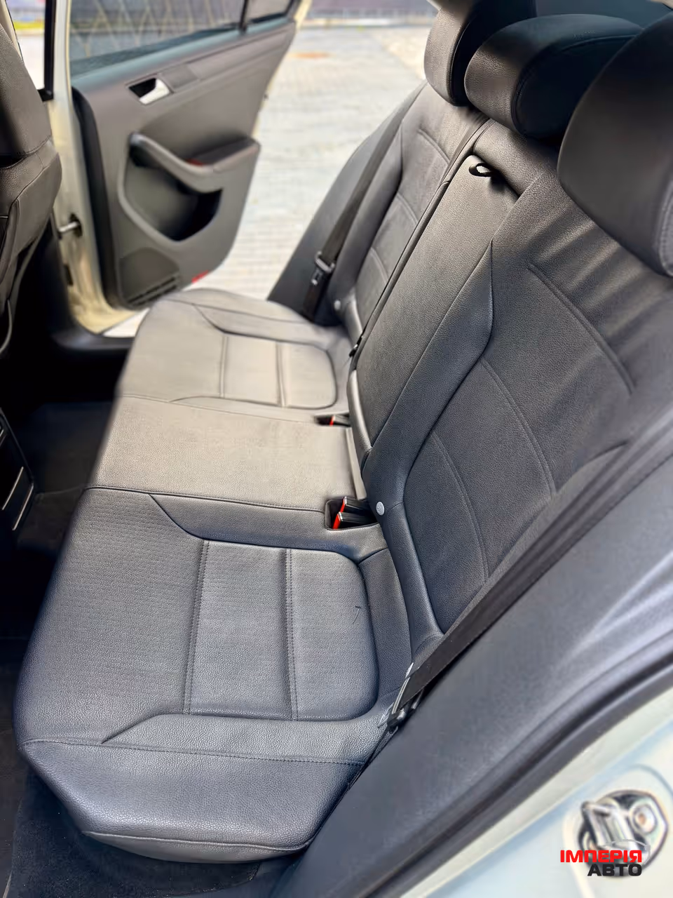 Volkswagen Jetta - фото 8