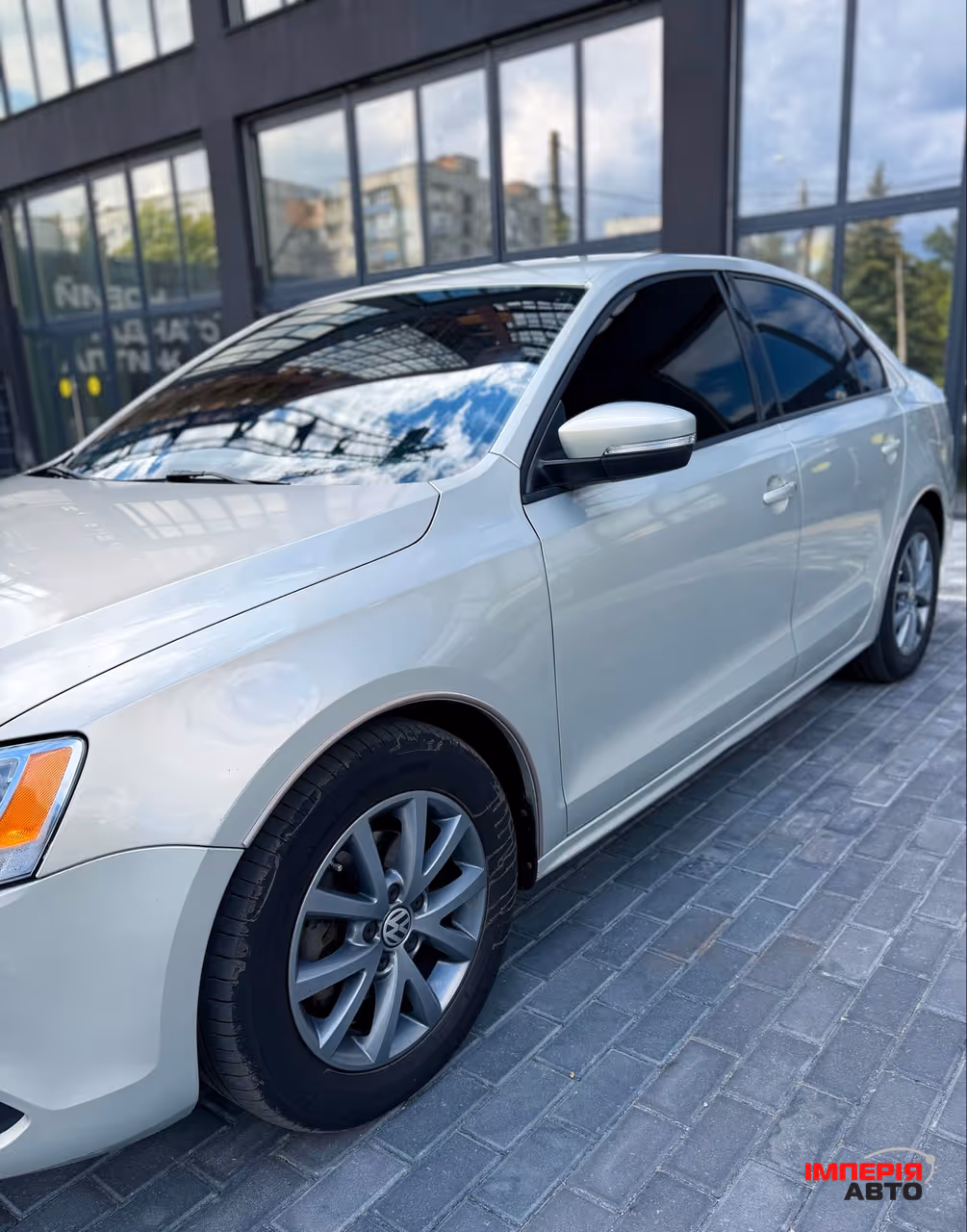 Volkswagen Jetta - фото 2