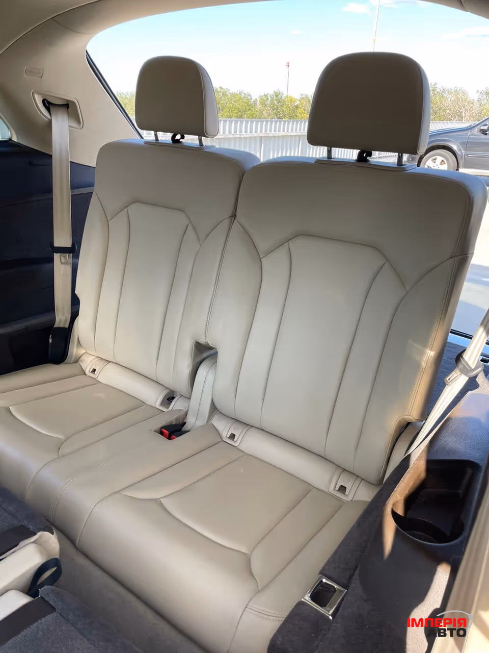 Audi Q7 - фото 10
