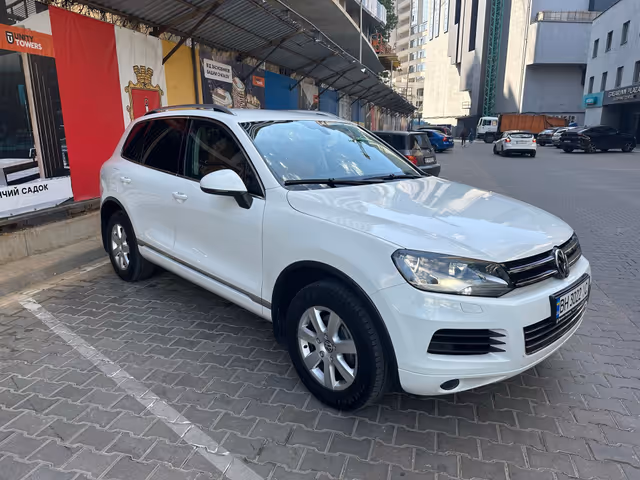 Volkswagen Touareg - зображення 1