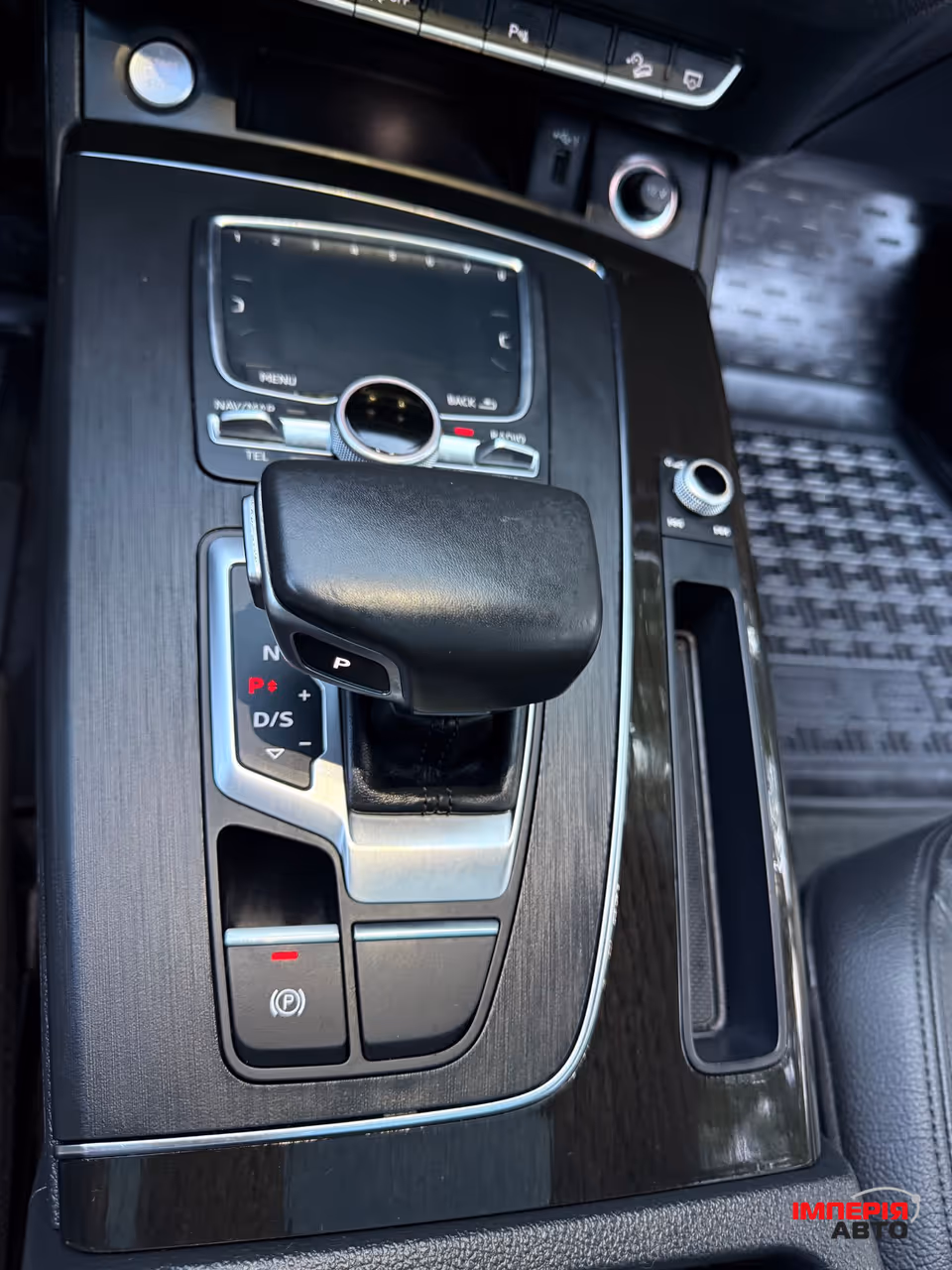 Audi Q5 - фото 25