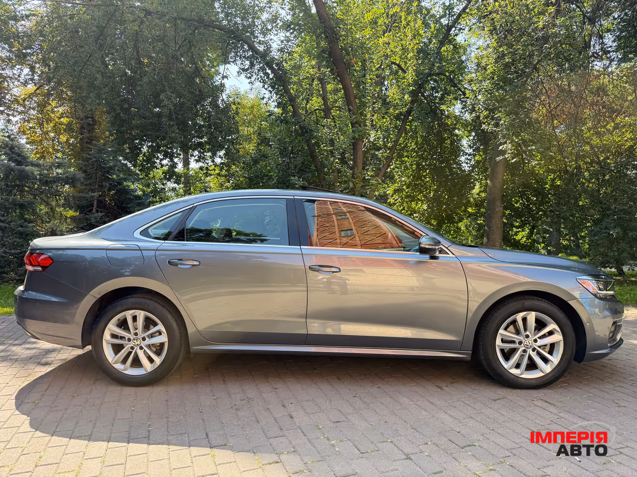 Volkswagen Passat - фото 3