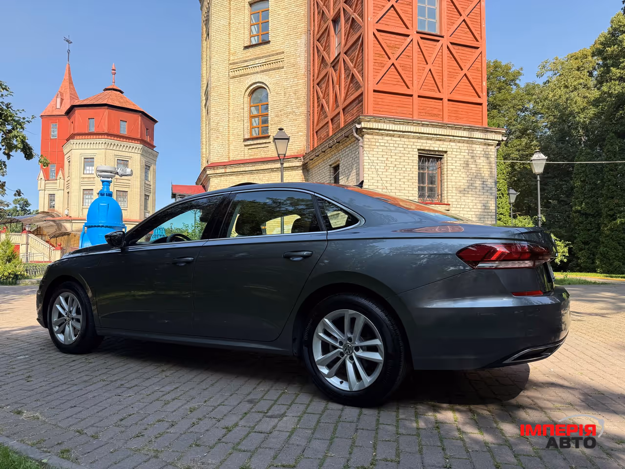 Volkswagen Passat - фото 8