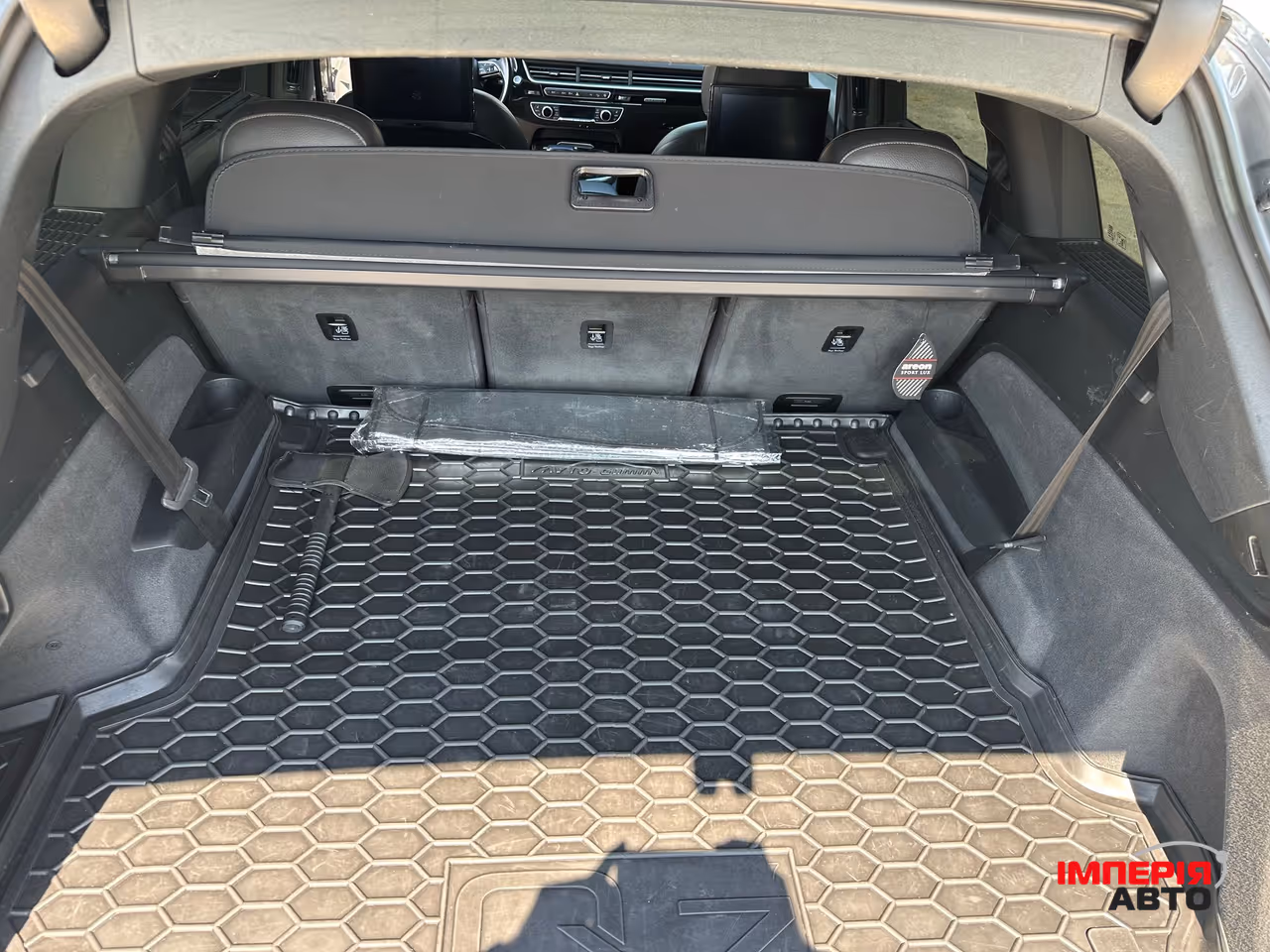 Audi Q7 - фото 24