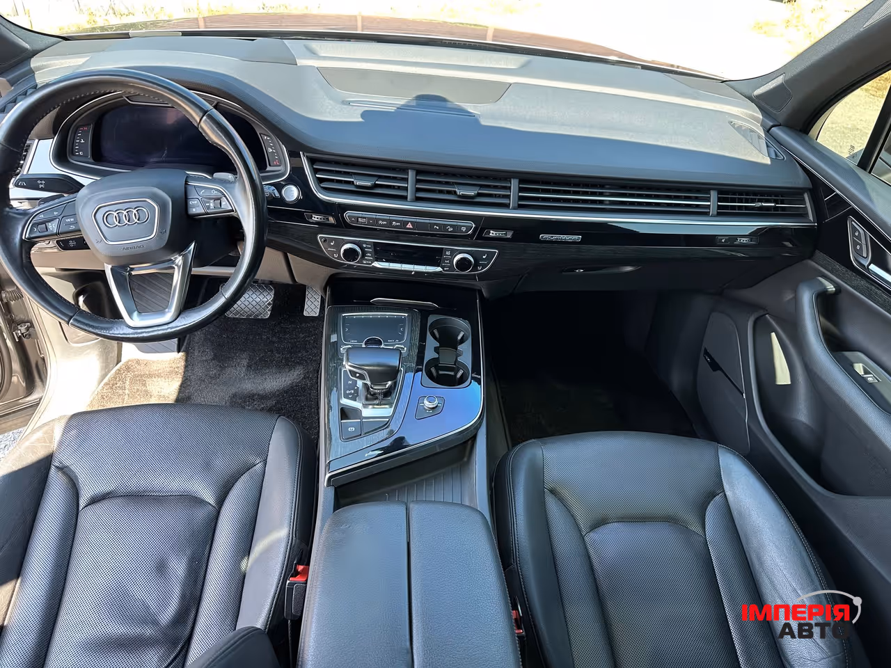 Audi Q7 - фото 17